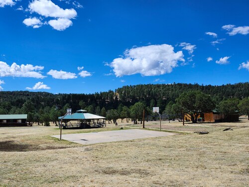 Mountain View Cabin Complex | Group Oasis