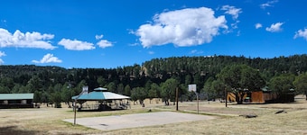 Mountain View Cabin Complex | Group Oasis
