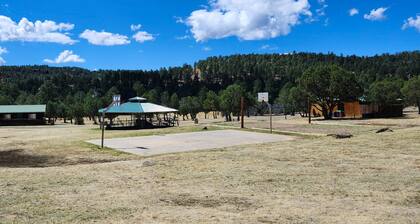 Mountain View Cabin Complex | Group Oasis