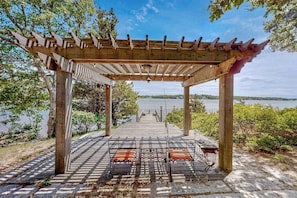 Terrace/patio - Capeview Estate | House in Bourne with Water Views & Deck (Bourne)