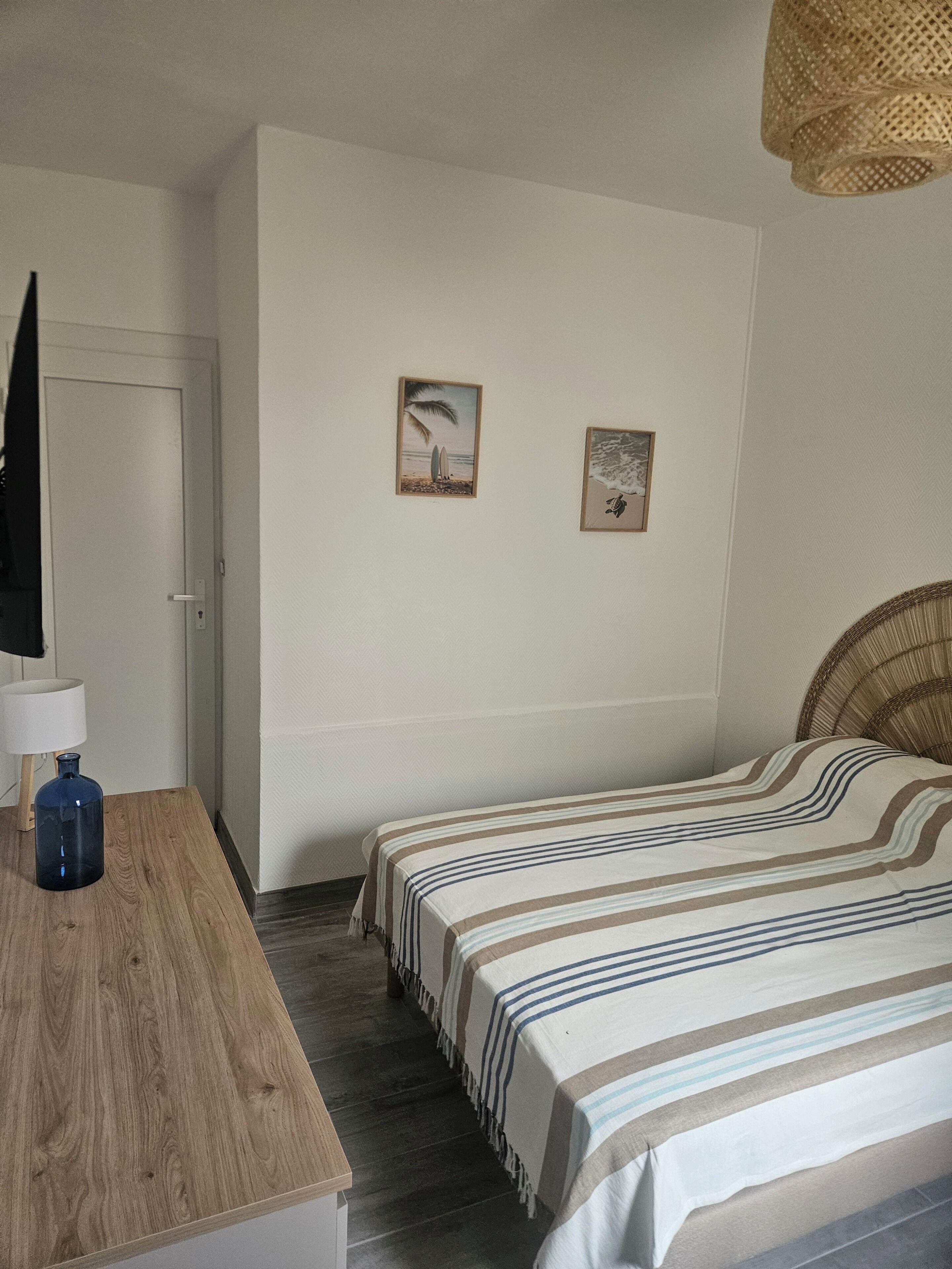 2 bedrooms, iron/ironing board, travel cot, free WiFi