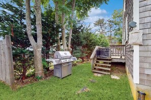 Terrace/patio - Dog-friendly duplex with decks, fast WiFi & centralAC - walk to Sea Street Beach (Dennis Port)