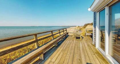 Oceanfront home with great views, deck, grill & beach access - dog-friendly