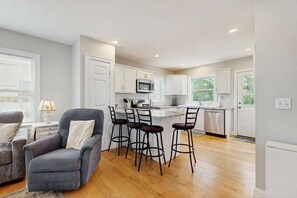 Interior - Newly built bayview home, steps to dock/launch on Great Pond - small dogs OK (Falmouth)