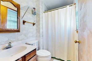 Een douche, een haardroger, handdoeken