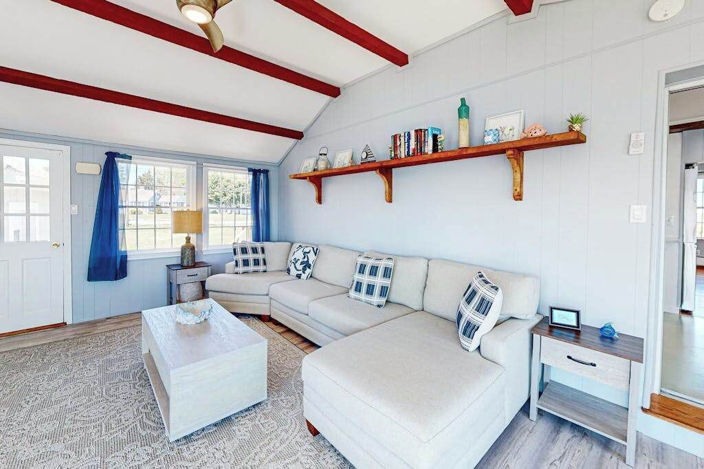 Historic Charmer On The Water With A Firepit, Kayaks, Bikes, & Firepit - Eastham, MA