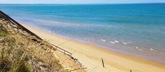 Charming home by the cape with firepit, fast WiFi, & washer/dryer