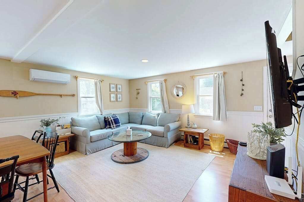 Charming Home By The Cape With Firepit, Fast Wifi, & Washer/dryer - Eastham, MA