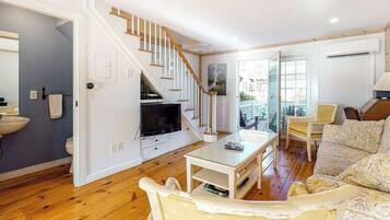 TV, DVD player, stereo, offices