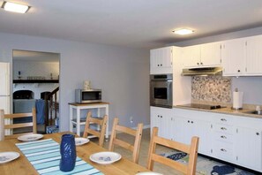 Dining - Spacious Eastham Home w/ Expansive Deck & Yard - Near Nauset Light Beach (Eastham)