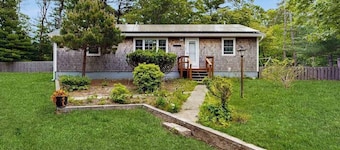 Quaint, ranch style home in Oak Bluffs with central air