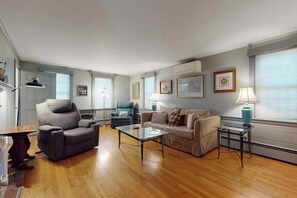 TV, offices - Cozy Cape style home near the beach and ferry with patio, W/D, & AC (Hyannis)