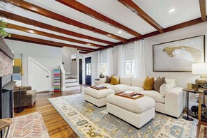 TV, fireplace, offices - Stylish coastal retreat with modern chef's kitchen, private yard, and fire pit (Provincetown)