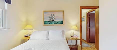 Iron/ironing board, WiFi, bed sheets