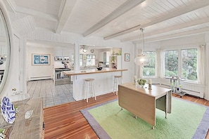 Coffee/tea maker, fridge, microwave, oven - Waterfront home on Sagamore Beach with private pool & panoramic bay views (Bourne)