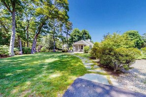 Exterior - Remodeled home w/beach pass & new furnishings on 1-acre parcel - steps to lake (Centerville)