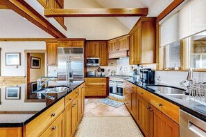 Fridge, microwave, oven, stovetop - Waterfront house on Bucks Creek Marsh with deck, dock, & kayaks (Chatham)