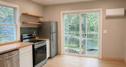 Bend of Brothers’ | Riverfront Cottage Shenandoah