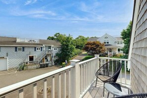 Property grounds - New Lavish Condo in Heart of Downtown Chatham - Walk to Dining, Shops & Beach (Chatham)