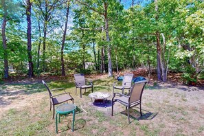 Property grounds - Newly renovated ranch with a private yard & central location (Brewster)