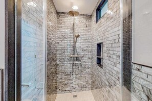 Shower, towels - Updated ranch house with amazing deck & yard - 1 mile to the beach (Bourne)