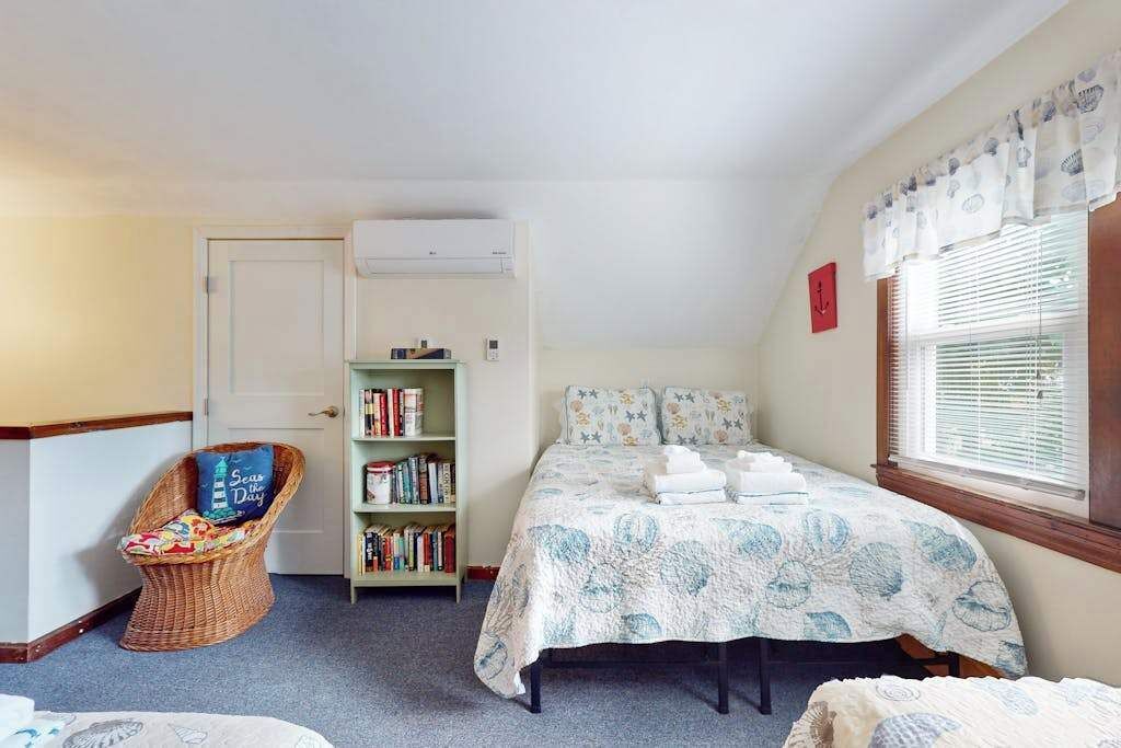 WiFi, bed sheets