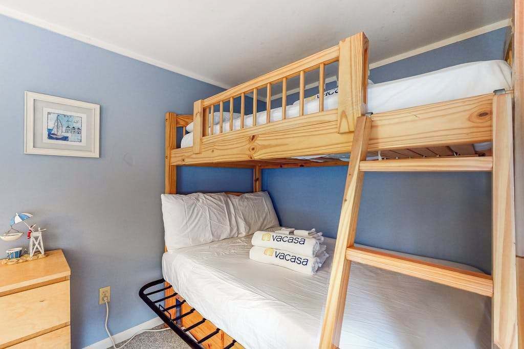 WiFi, bed sheets