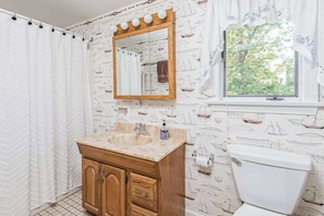 Shower, hair dryer, towels - Waterfront home with lovely lake views, great deck, sun porch & fireplace (Chatham)