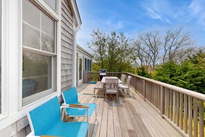 Outdoor dining - Cape Beach House with spectacular views and beach access, central AC (Eastham)