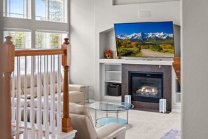 Smart-TV, Kamin