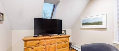 TV, video games, DVD player, offices