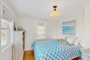 Desk, iron/ironing board, WiFi, bed sheets - Newly built, bayview house steps from the beach with spacious deck, W/D & grill (North Eastham)