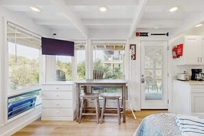WiFi, bed sheets - Newly Renovated Studio with AC, Grill – steps from Private Beach (Truro)
