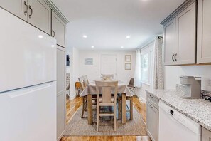 Dining - Thayer Thicket | Newly renovated house in South Dennis with great location (South Dennis)