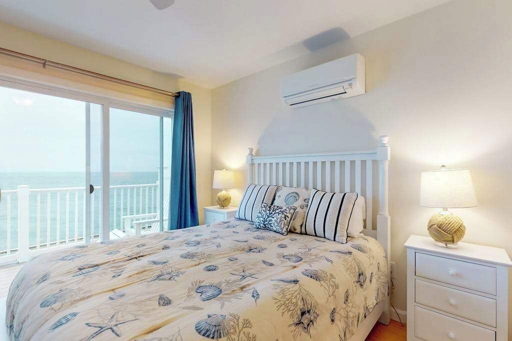 WiFi, bed sheets