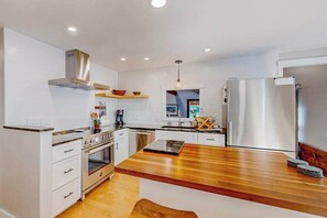 Fridge, microwave, oven, stovetop - Beautifully renovated home near area's beaches with cathedral ceilings & grill (Pocasset)