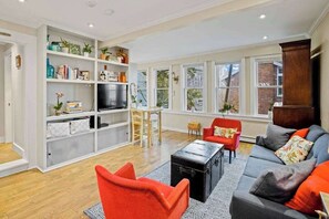 TV - Light-filled condo in the heart of town - steps to beach, restaurants & pier (Provincetown)