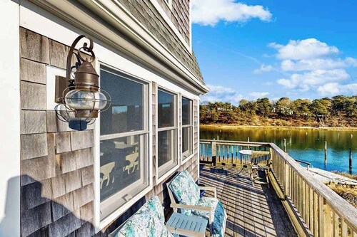 Breathtaking Riverfront Home with a Lovely Deck, Close to Beach - Dogs OK