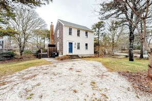Exterior - Serene home near downtown with furnished deck - walk to Ridgevale Beach (Chatham)