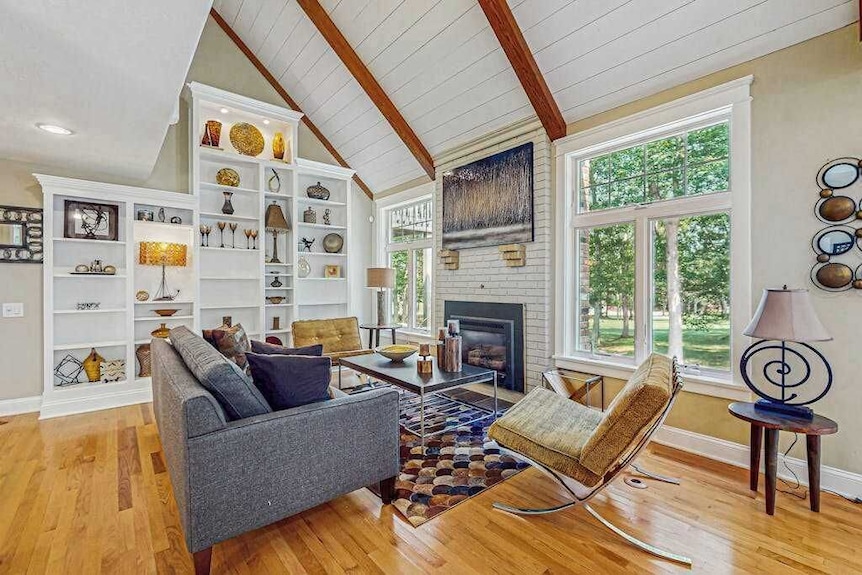 Peaceful Home Convenient To Bike Path, Beaches, Shopping, Dining & Entertainment - Falmouth, MA