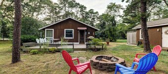 Comfy Cabin with Deck, Firepit, & Bike Path Access - Walk to Nauset Light Beach