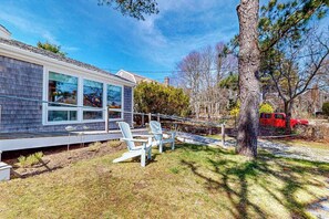 Terrace/patio - Water-view house near golf with firepit, grill, deck, central AC & washer/dryer (Chatham)