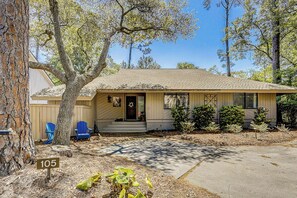 Exterior - Sunset Rentals | 105 Otter | Dog Friendly (Hilton Head Island)