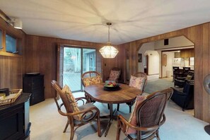 Dining - Tranquil Home with Private Deck - Walk to Beaches and Downtown Oak Bluffs (Oak Bluffs)