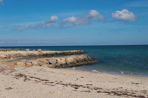 Tranquil Home with Private Deck - Walk to Beaches and Downtown Oak Bluffs