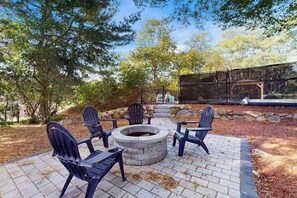 Terrace/patio - Charming home, great location, A/C, games, W/D, deck, & grill, firepit (Marstons Mills)