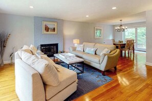 TV, DVD player, offices - Dog-friendly home with great deck & association beach on Mashpee Pond (Mashpee)
