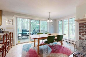 Dining - Serene wooded hideaway with spacious deck & Rail Trail access - near beach (Wellfleet)