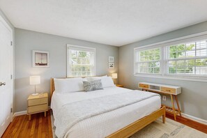 Iron/ironing board, travel cot, WiFi, bed sheets - Inviting duplex with central AC, grill, firepit, & walk to beach (Falmouth)