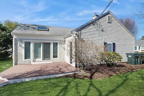 Exterior - A well-appointed getaway near beach, Wifi, Gas grill, Fireplace (Chatham)